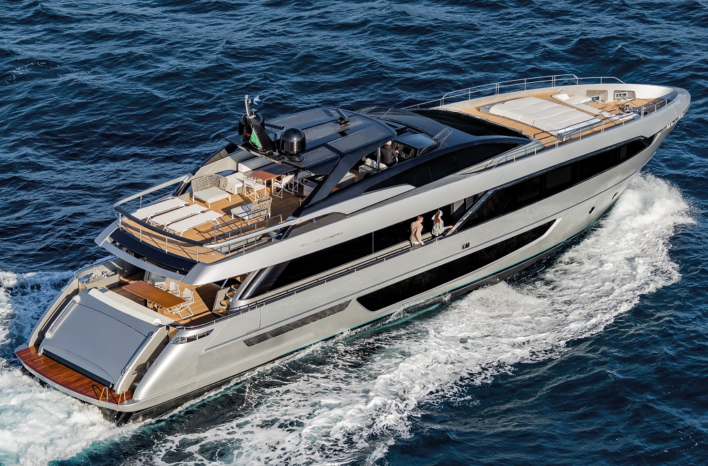 Riva 100' Corsaro